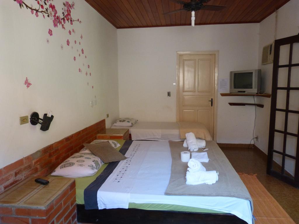 Suites O Flautista Ubatuba Bilik gambar