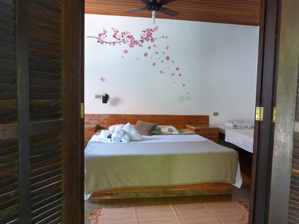 Suites O Flautista Ubatuba Bilik gambar